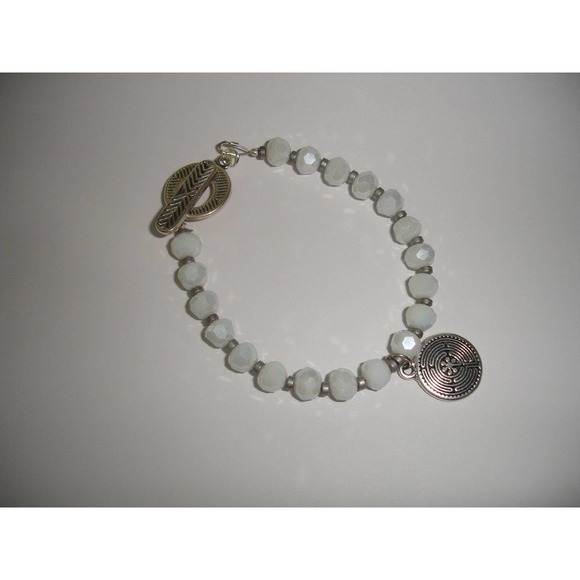 Labyrinth Bracelet with toggle clasp 8" - Picture 9 of 10